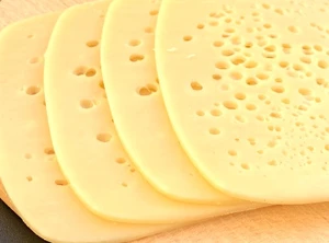 Moravsk&yacute; v&yacute;běrov&yacute; s&yacute;r Deluxe - pl&aacute;tky 150 g